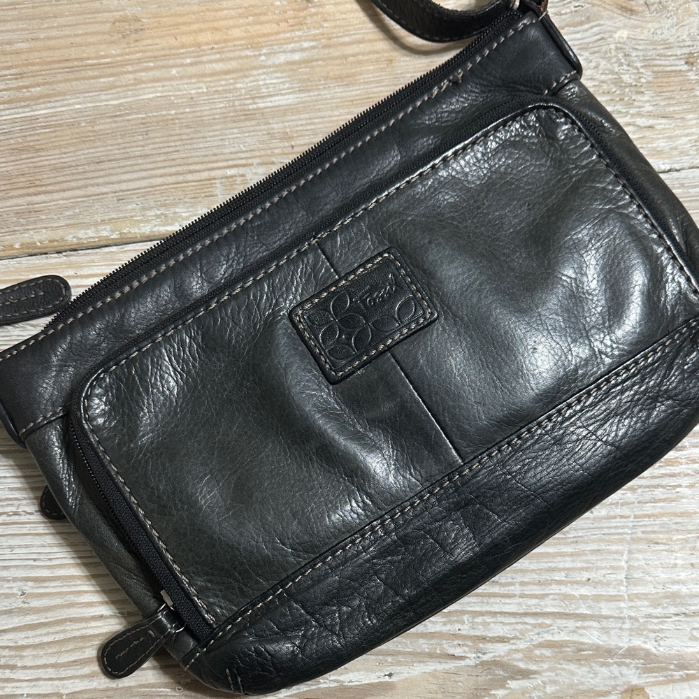 Vintage Fossil Black Leather Crossbody Purse with Wallet Compartment
